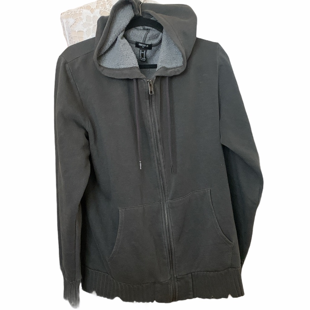 Men’s forever 21 gray zip up sweater sz M